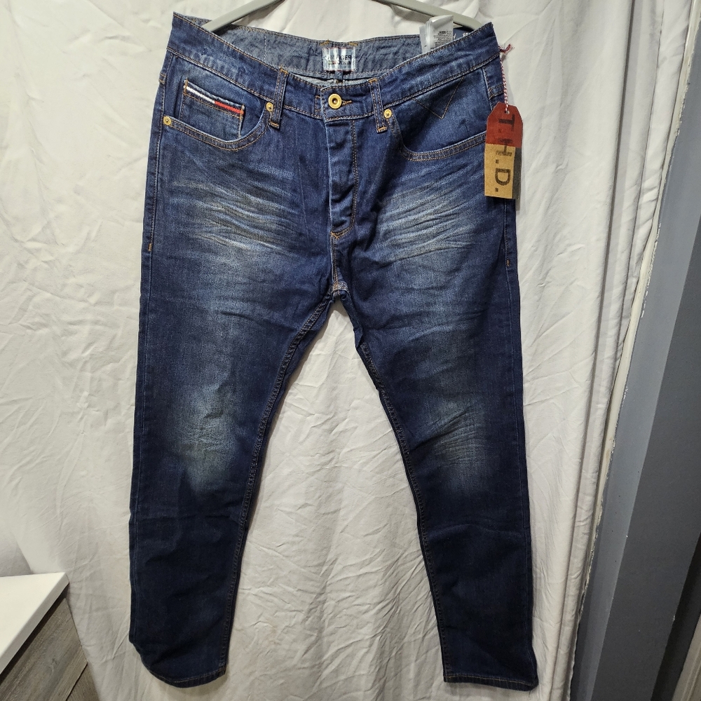 TOMMY HILFIGER “RONNIE” Men’s Jeans 34 x 34 Tapered Leg Mid-Rise Button Fly NWT